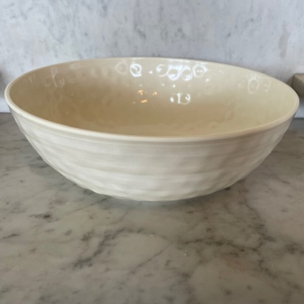 TOMMY BAHAMA Cream Swirl Melamine Serving Bowl 11"